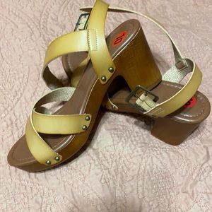 New tan leather sandals